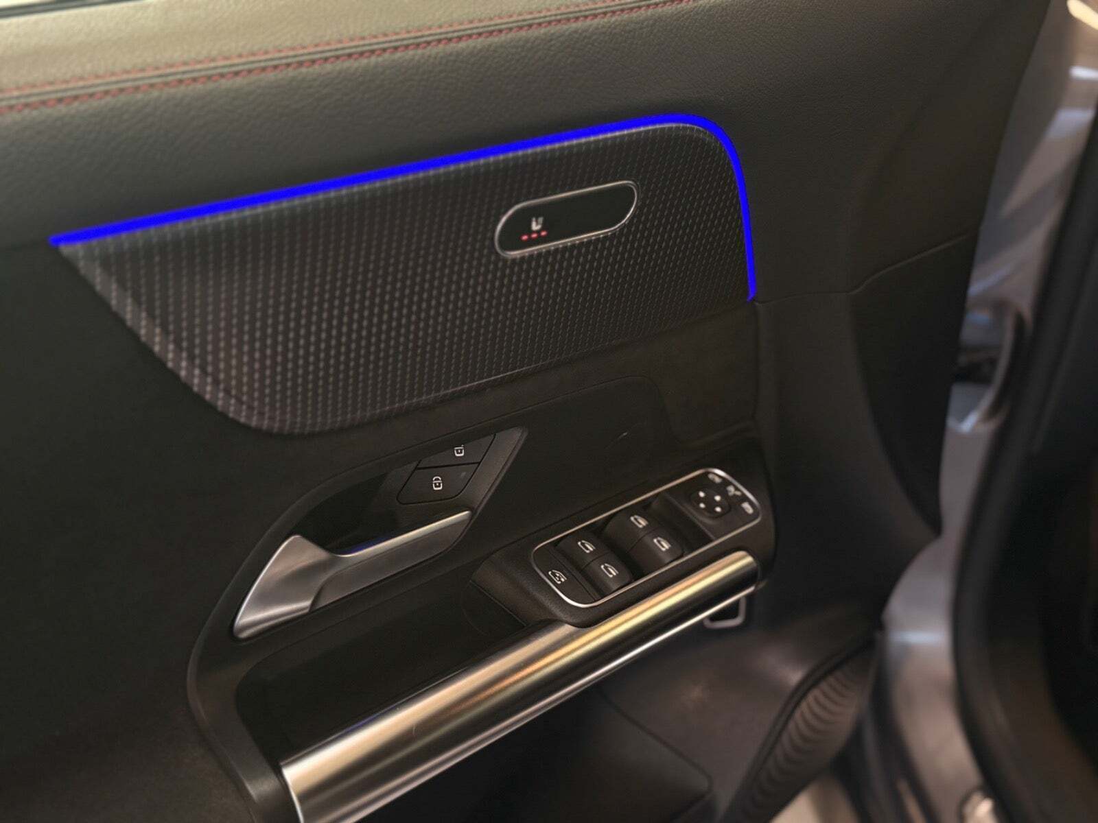 Grå Mercedes EQA250 fra 2021