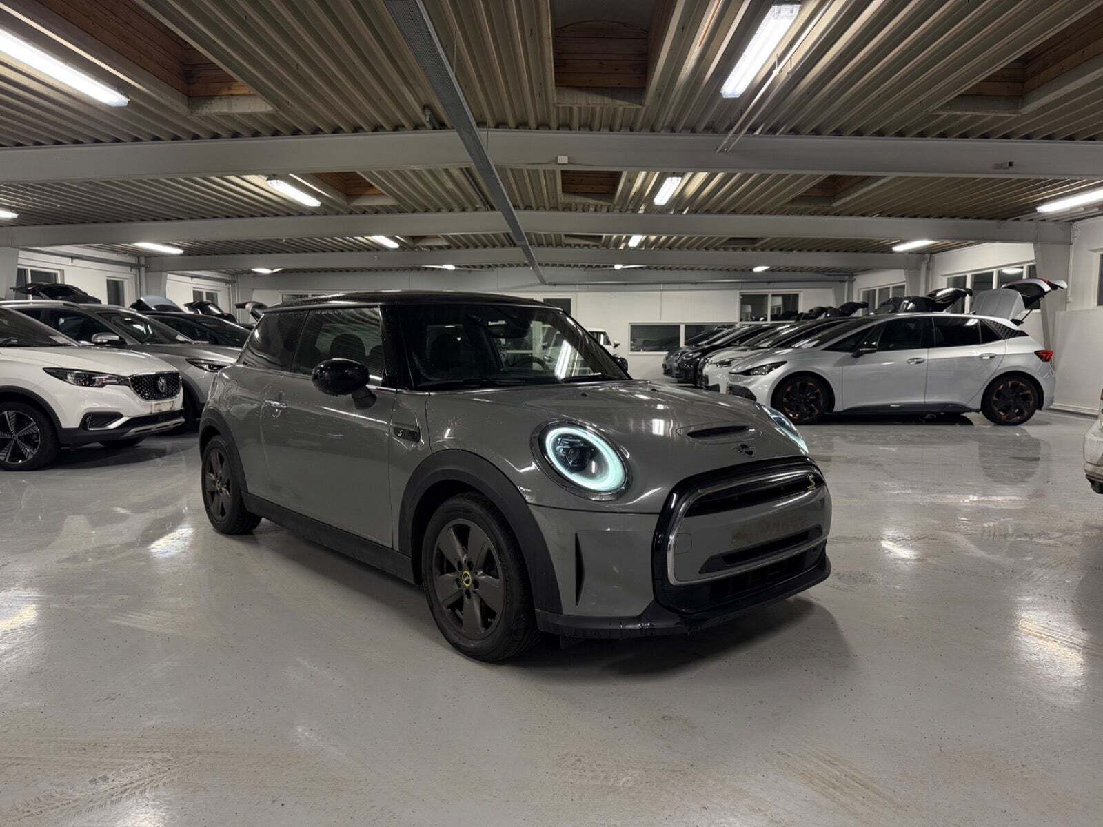 Mini Cooper SE Essential