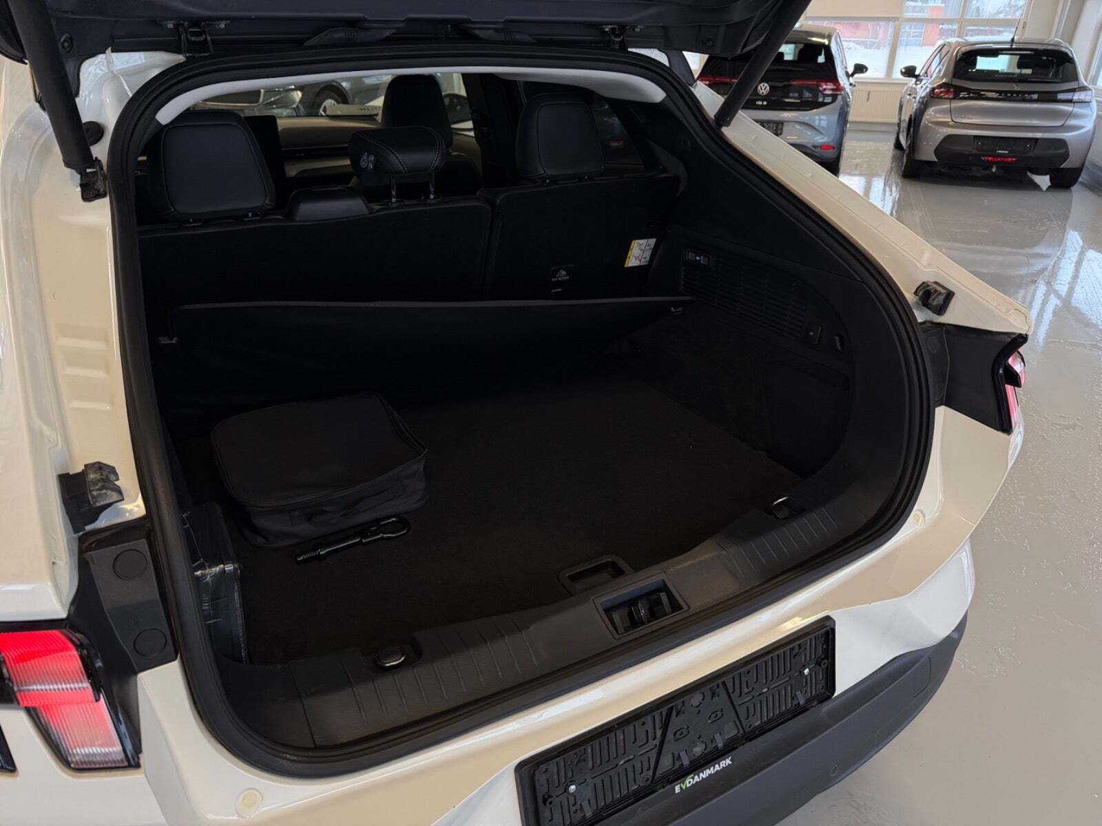 Hvid Ford Mustang Mach-E fra 2022