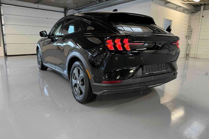 Sort Ford Mustang Mach-E fra 2022