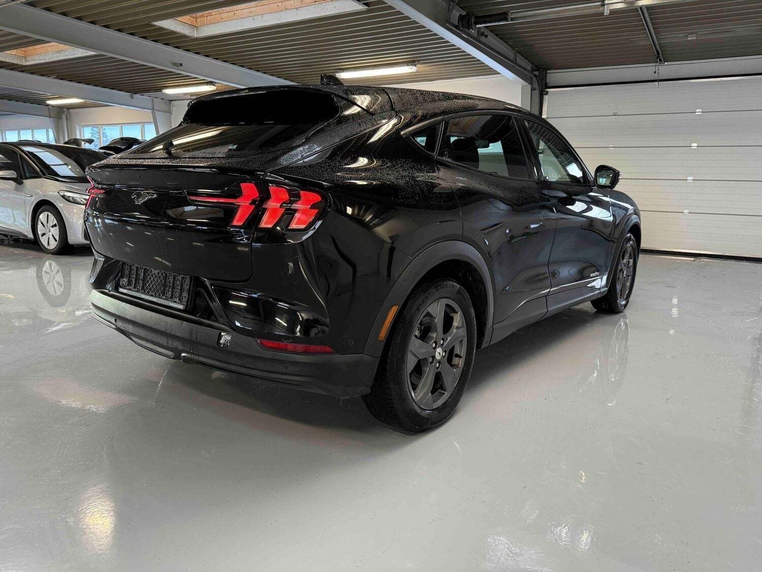 Ford Mustang Mach-E 70 Standard Range