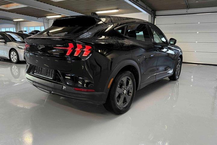 Sort Ford Mustang Mach-E fra 2022