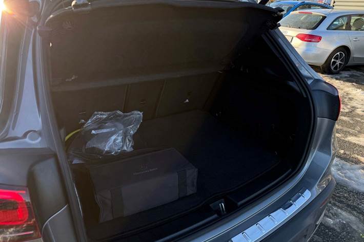 Grå Mercedes EQA250 fra 2021