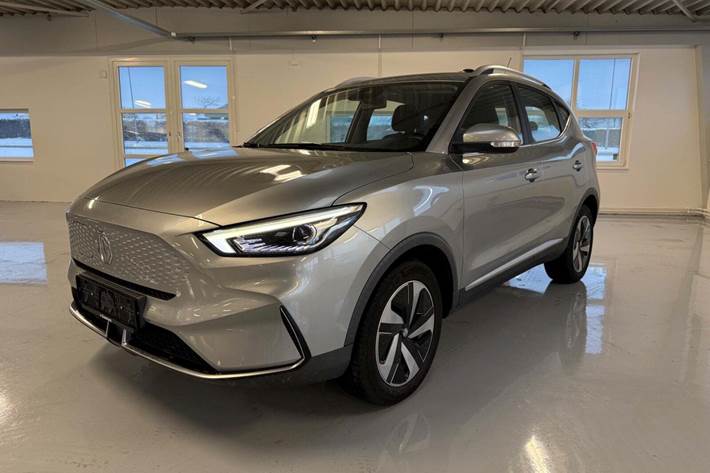 Sølv MG ZS fra 2022 set udefra