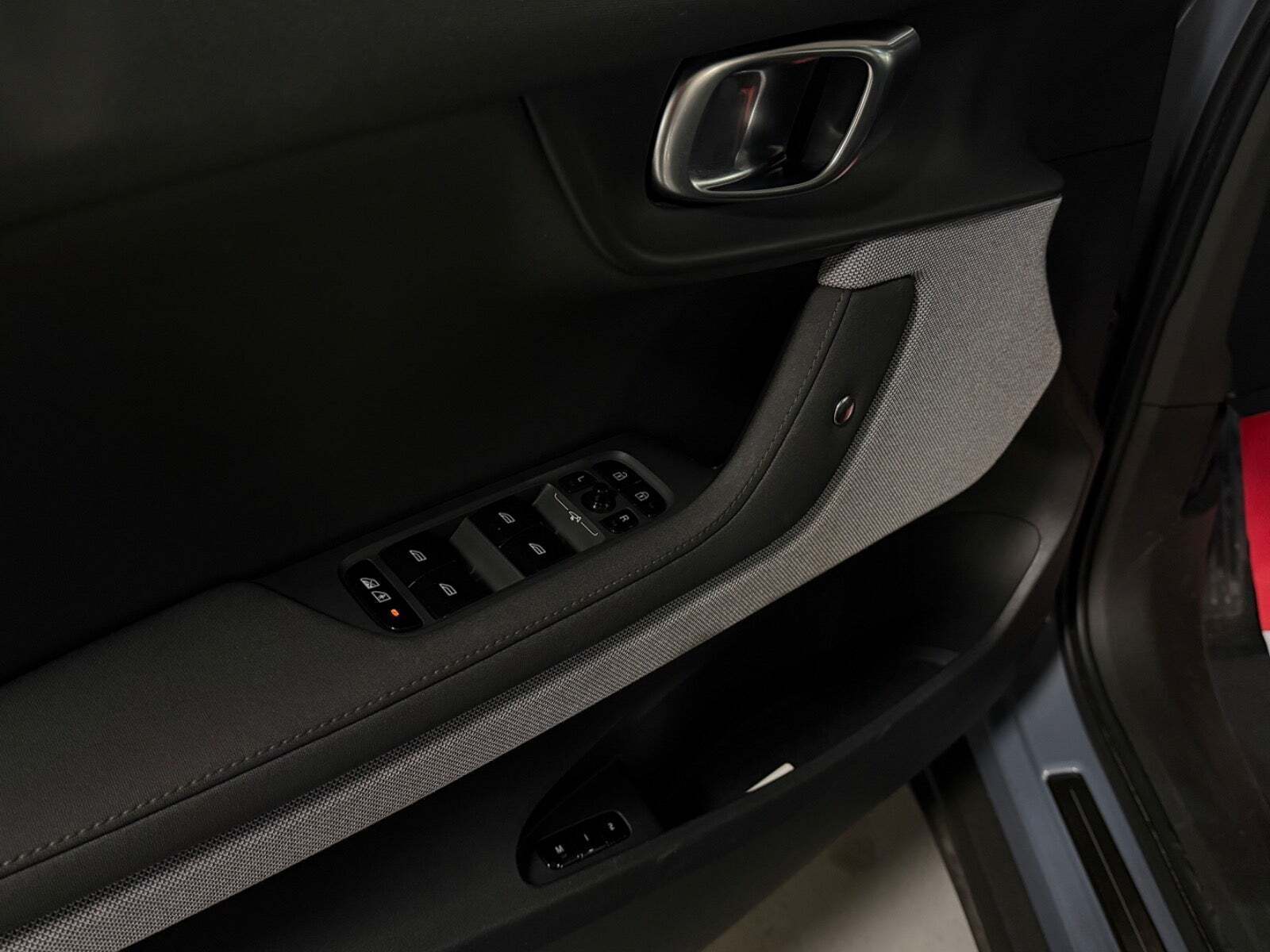 Grå Polestar 2 fra 2022