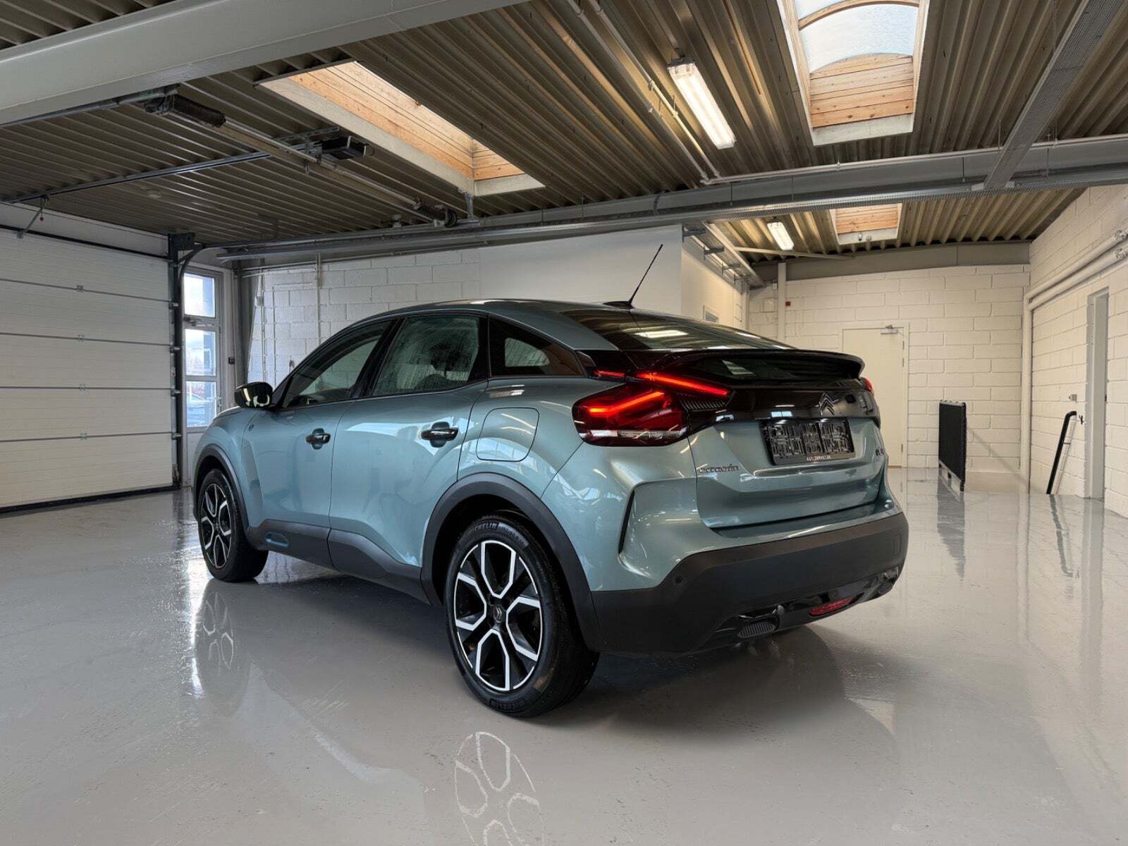 Blå Citroën ë-C4 fra 2022