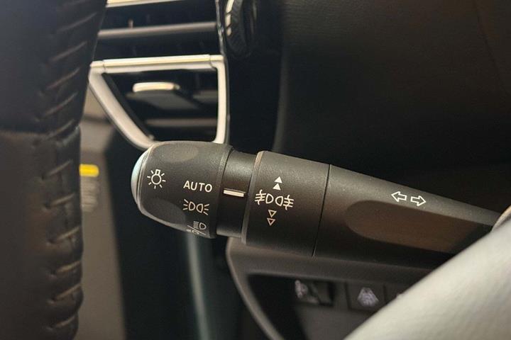 Blå Citroën ë-C4 fra 2022