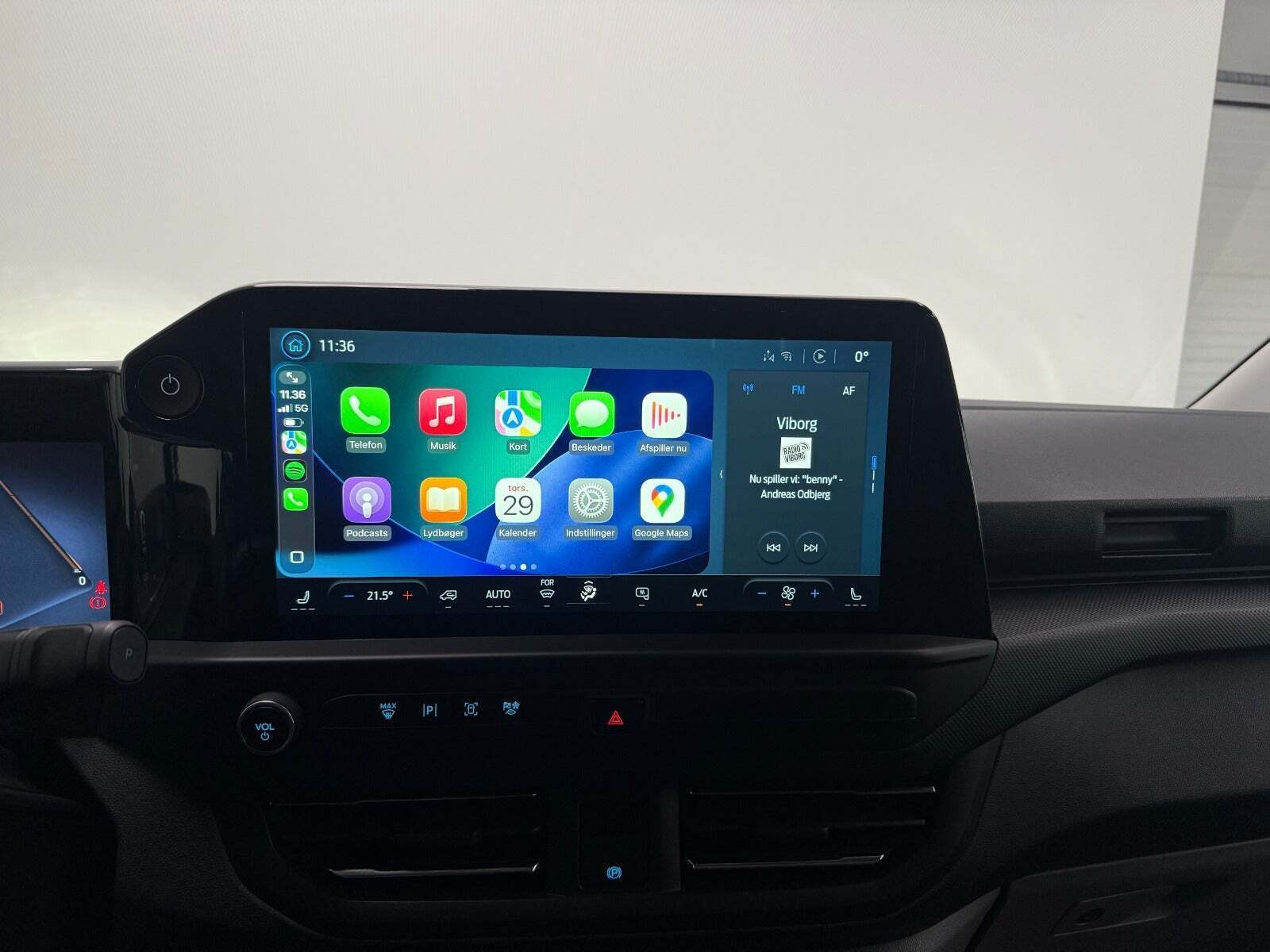 Hvid Ford E-Transit Custom 320S fra 2026