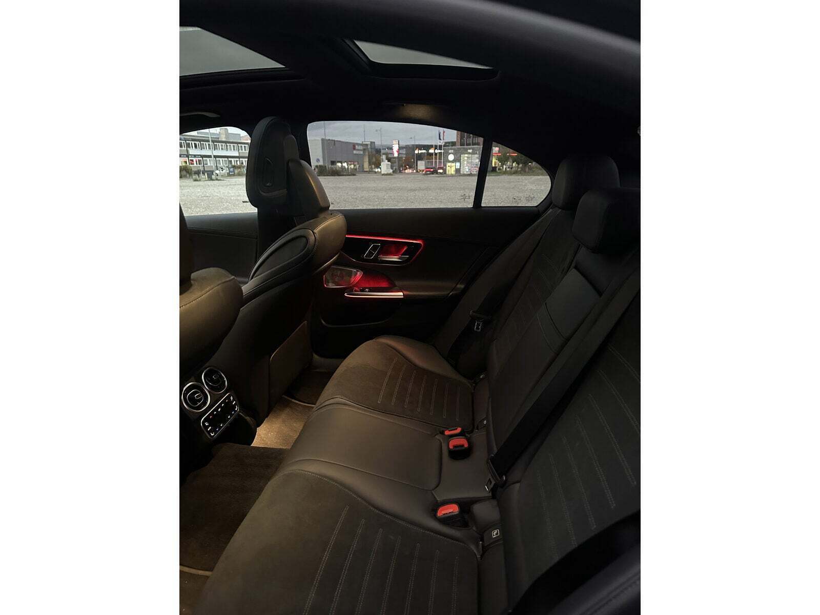 undefined Mercedes C300 e fra 2023