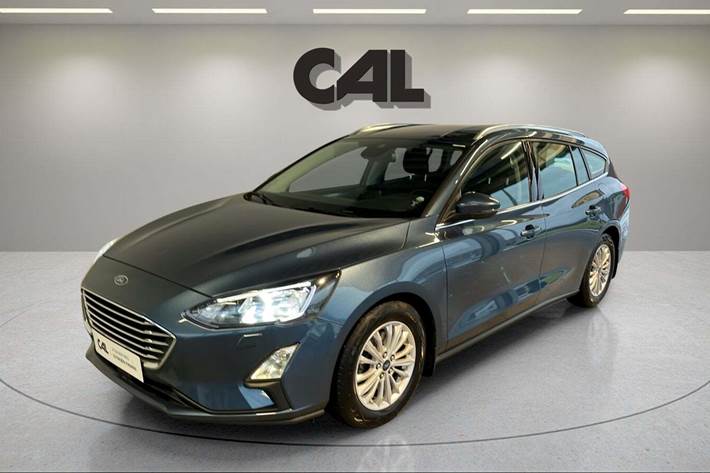 Blå Ford Focus fra 2019 set udefra