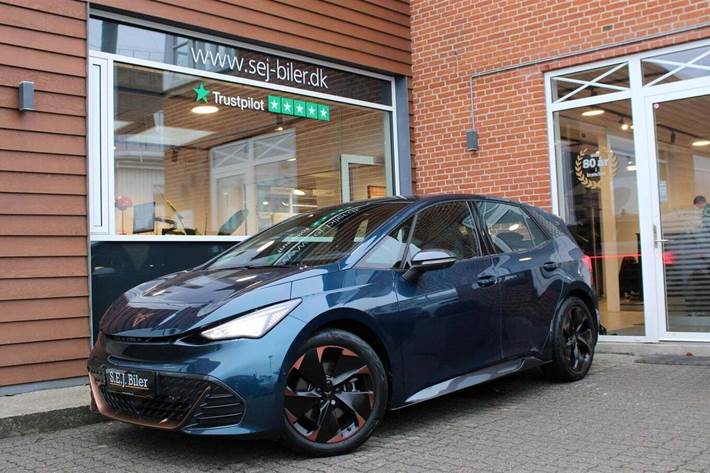 Blå Cupra Born fra 2023