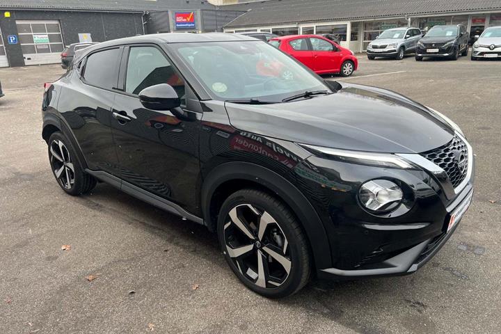 Sort Nissan Juke fra 2023