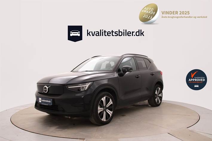 Sort Volvo XC40 fra 2022 set udefra