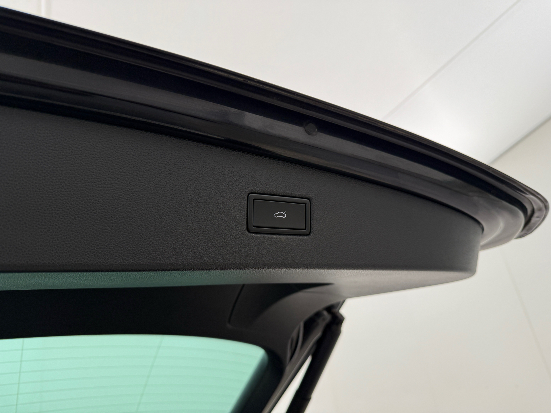 Sort VW Tiguan fra 2020