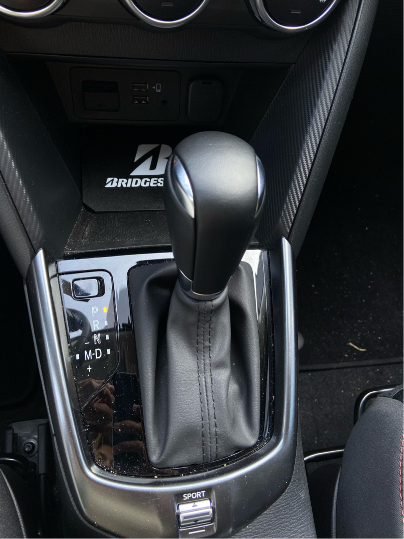 Sort Mazda 2 fra 2024