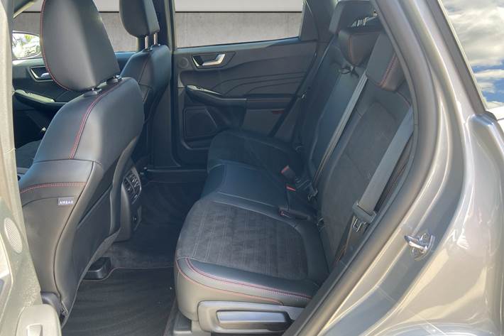 Sølv Ford Kuga fra 2024