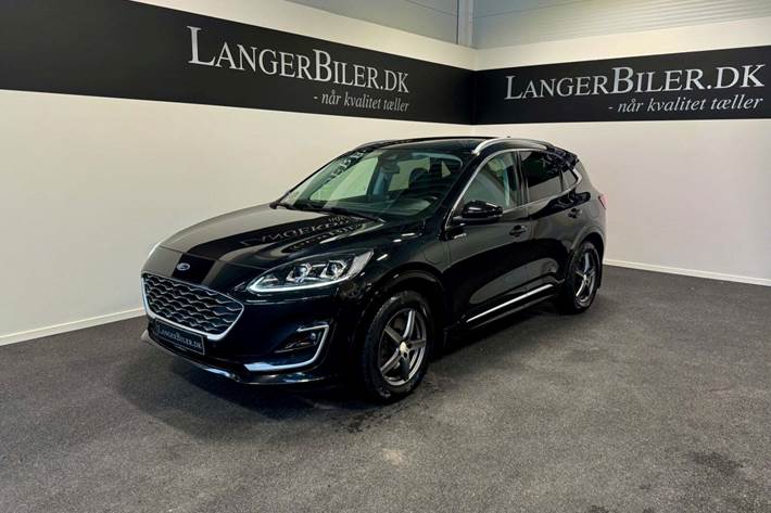 Sort Ford Kuga fra 2020 set udefra