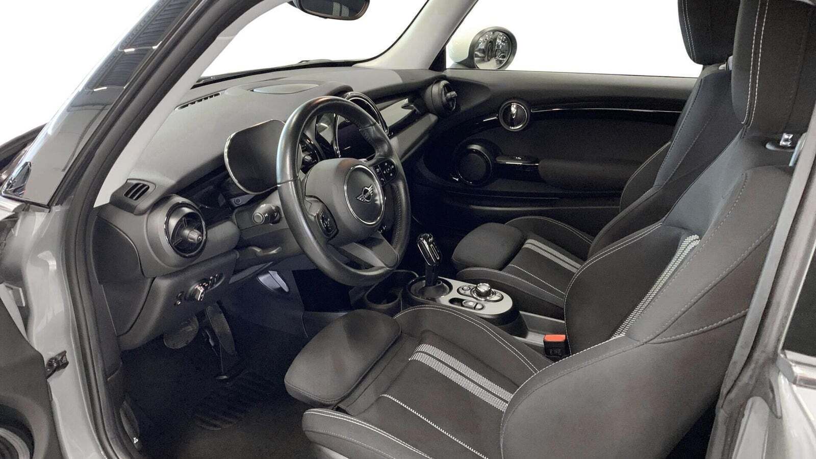 Mini Cooper SE Essential