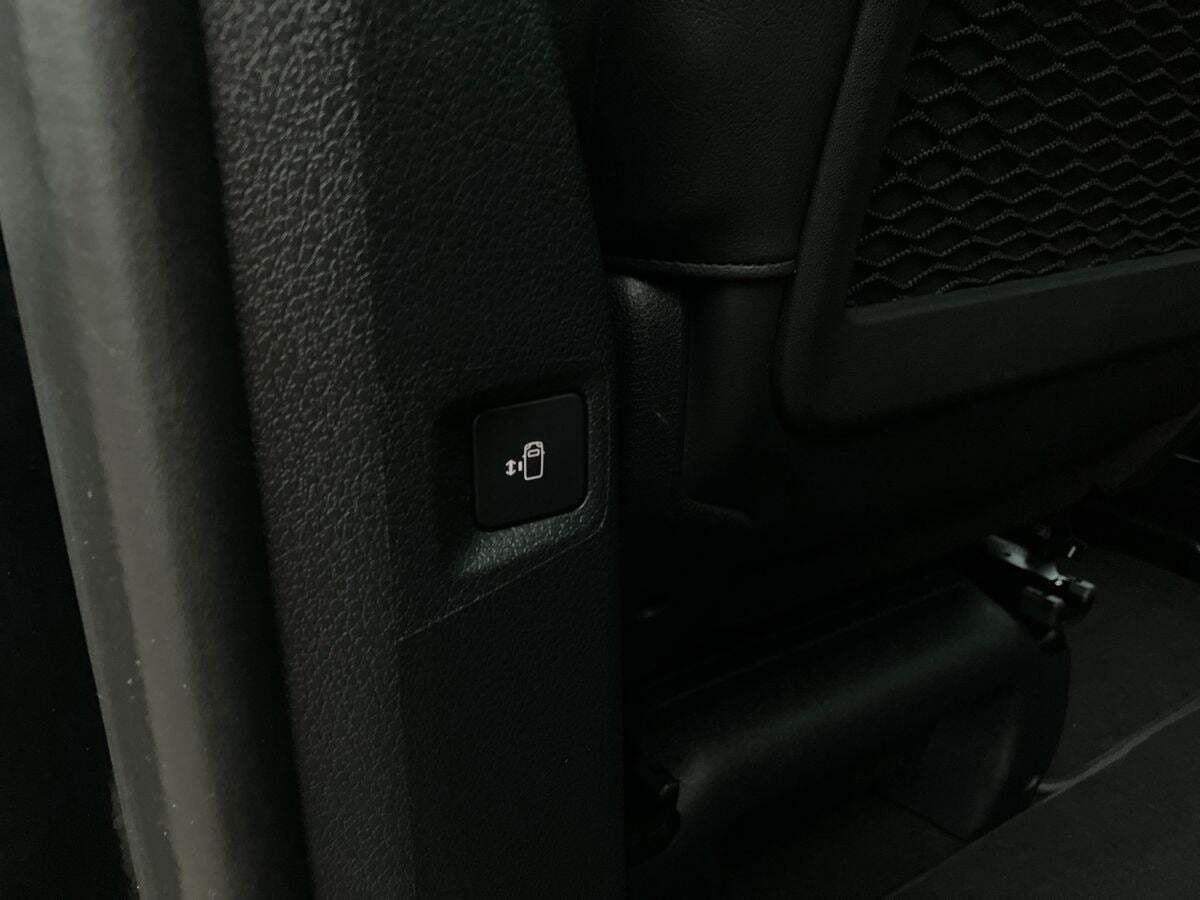 Sort Opel Zafira-e Life fra 2024