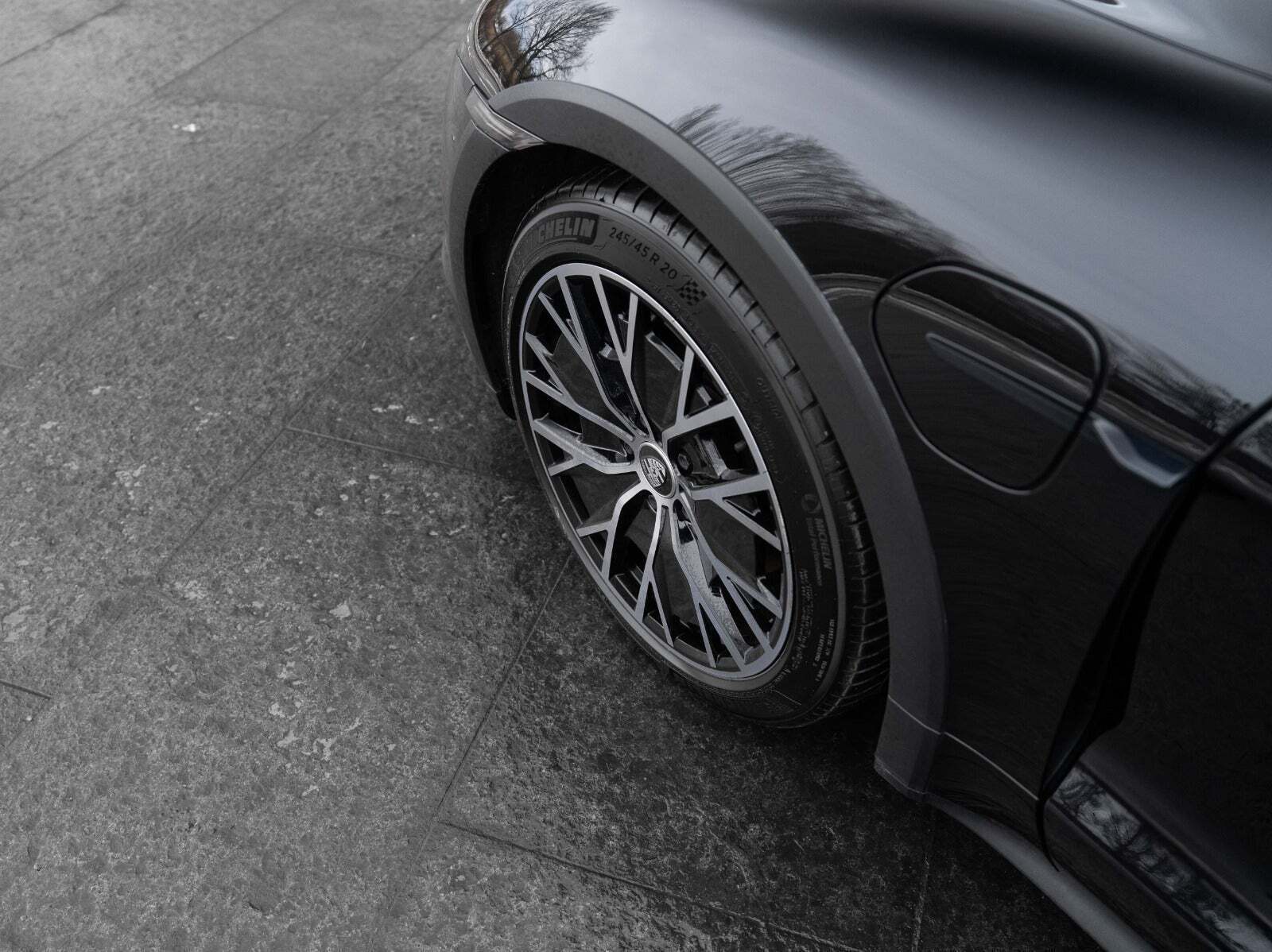 Porsche Taycan 4 Performance+ Cross Turismo