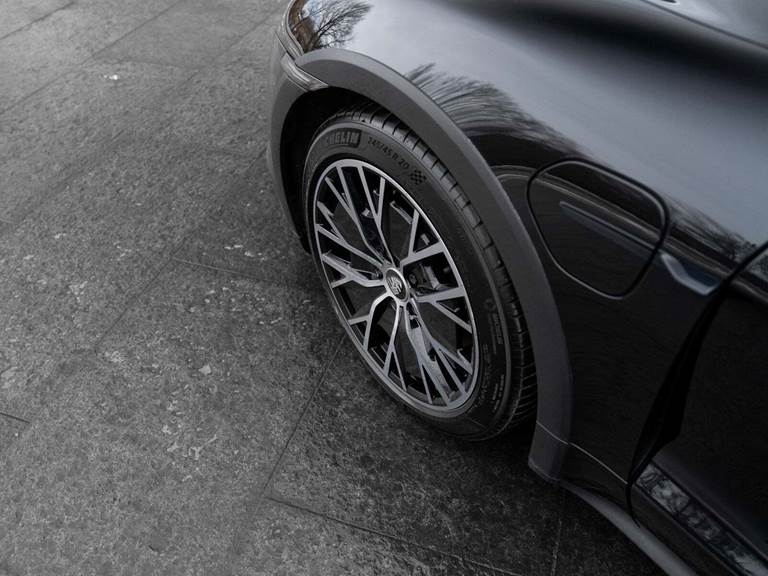 Porsche Taycan 4 Performance+ Cross Turismo