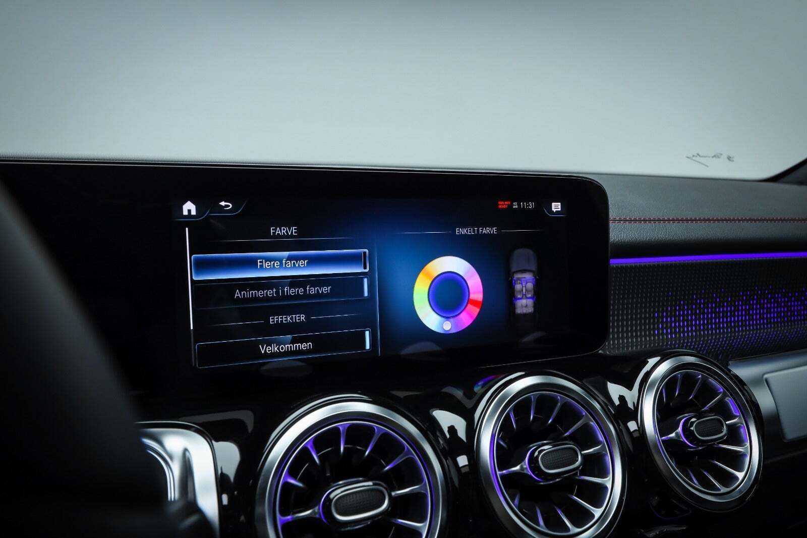 Sort Mercedes EQB300 fra 2022