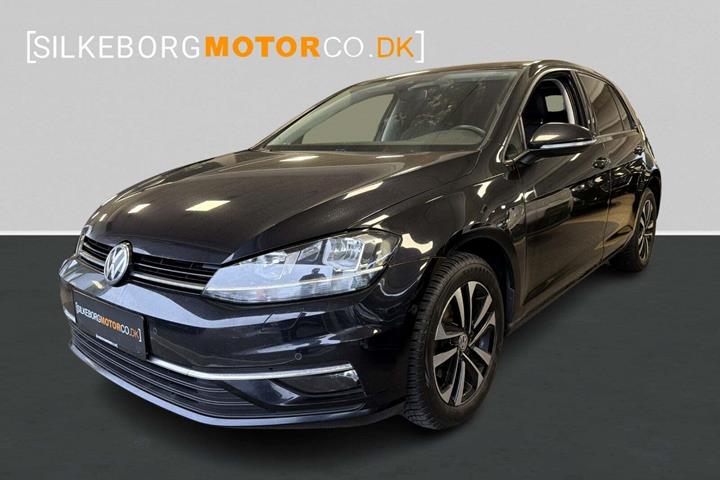 Sort VW Golf VII fra 2019 set udefra