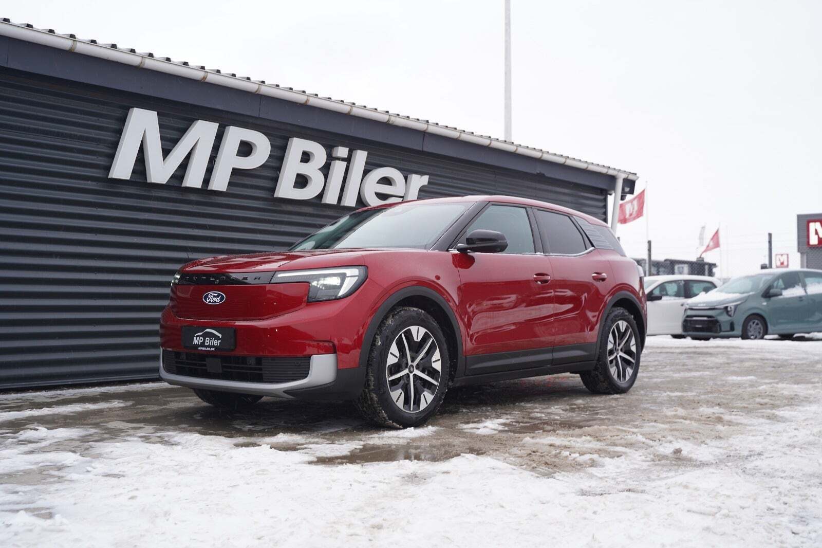 Ford Explorer 77 Select Extended Range