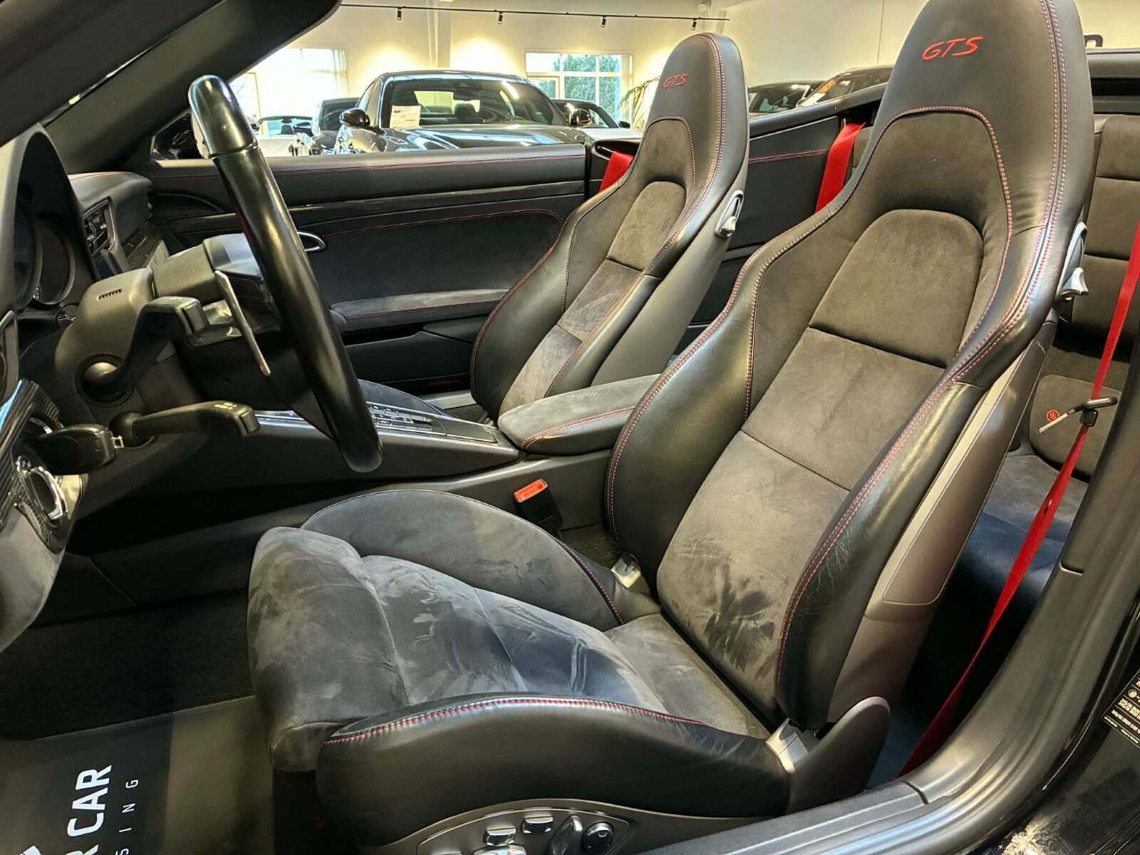 Porsche 911 Carrera 4 GTS 3,0 Cabriolet PDK