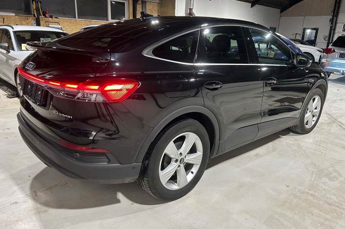 Sort Audi Q4 e-tron fra 2023