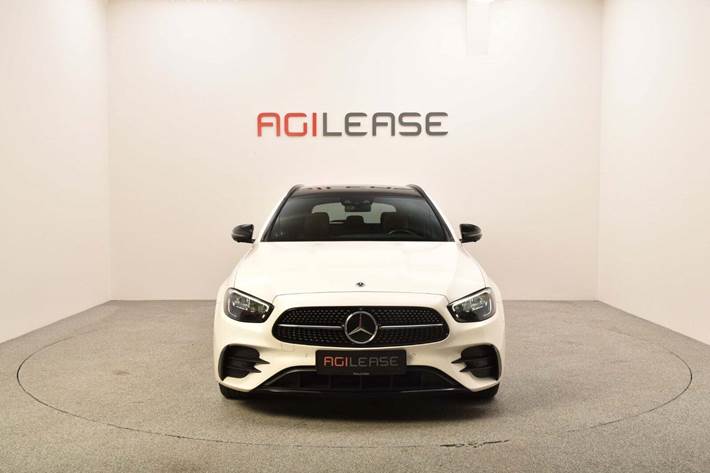 Hvid Mercedes E300 de fra 2022