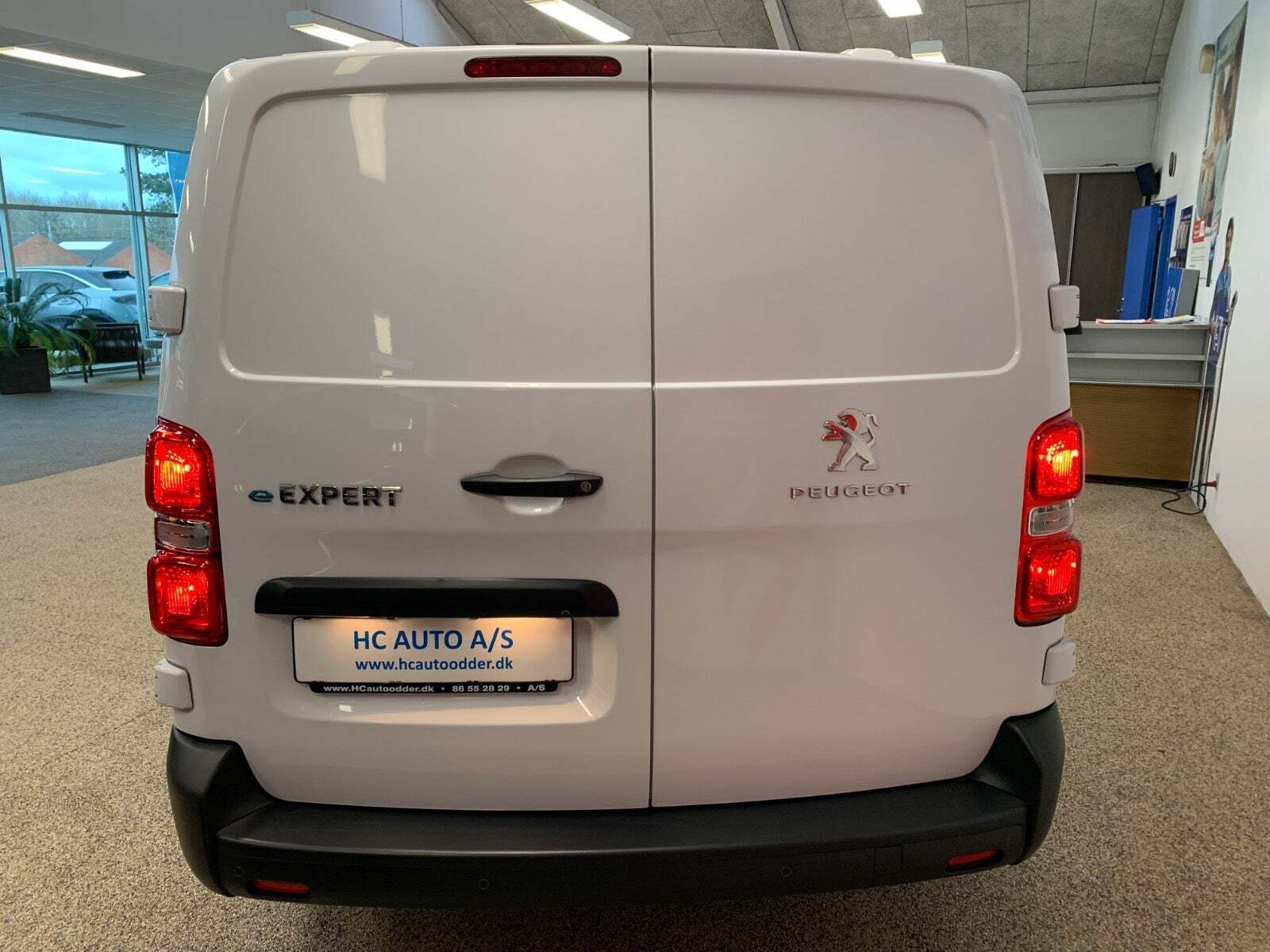 Peugeot e-Expert 75 L3 Plus Van