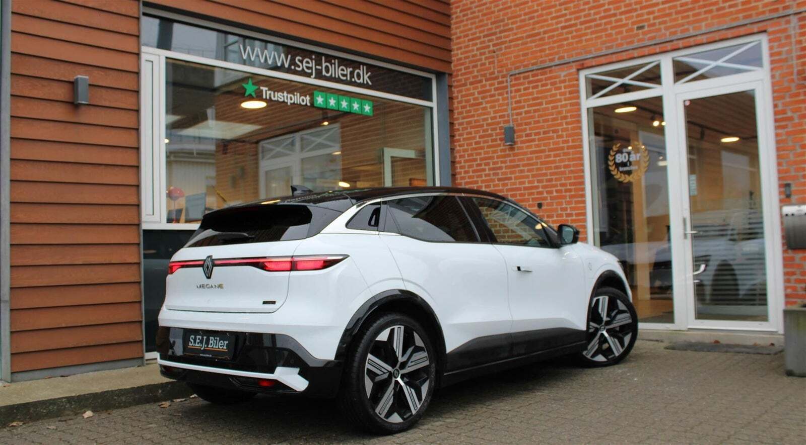 Hvid Renault Megane E-Tech fra 2024