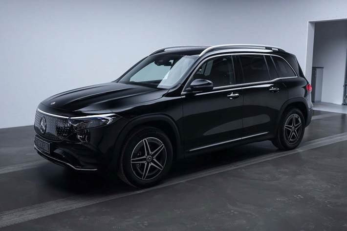 Sort Mercedes EQB250+ fra 2025