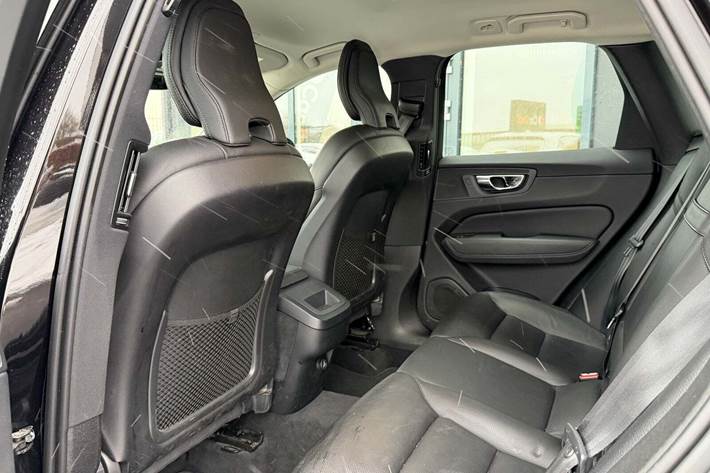 Sort Volvo XC60 fra 2019