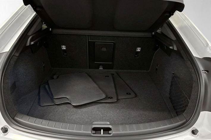 Beige Polestar 2 fra 2022