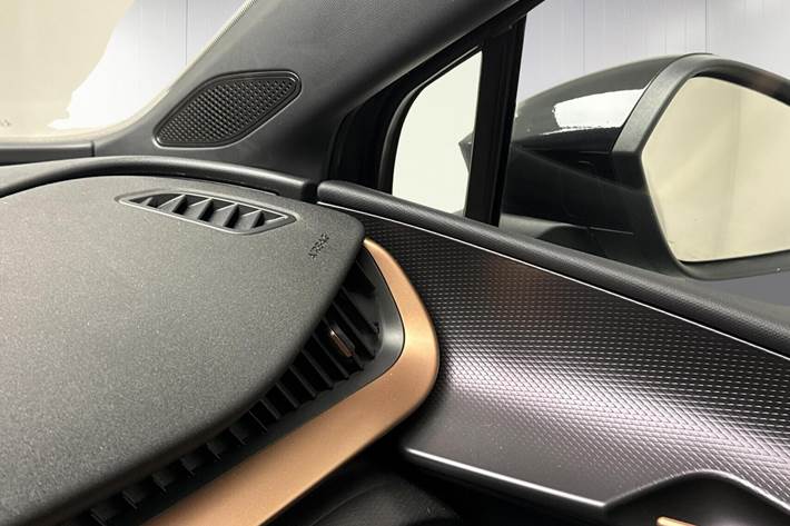 Blå Cupra Tavascan fra 2024