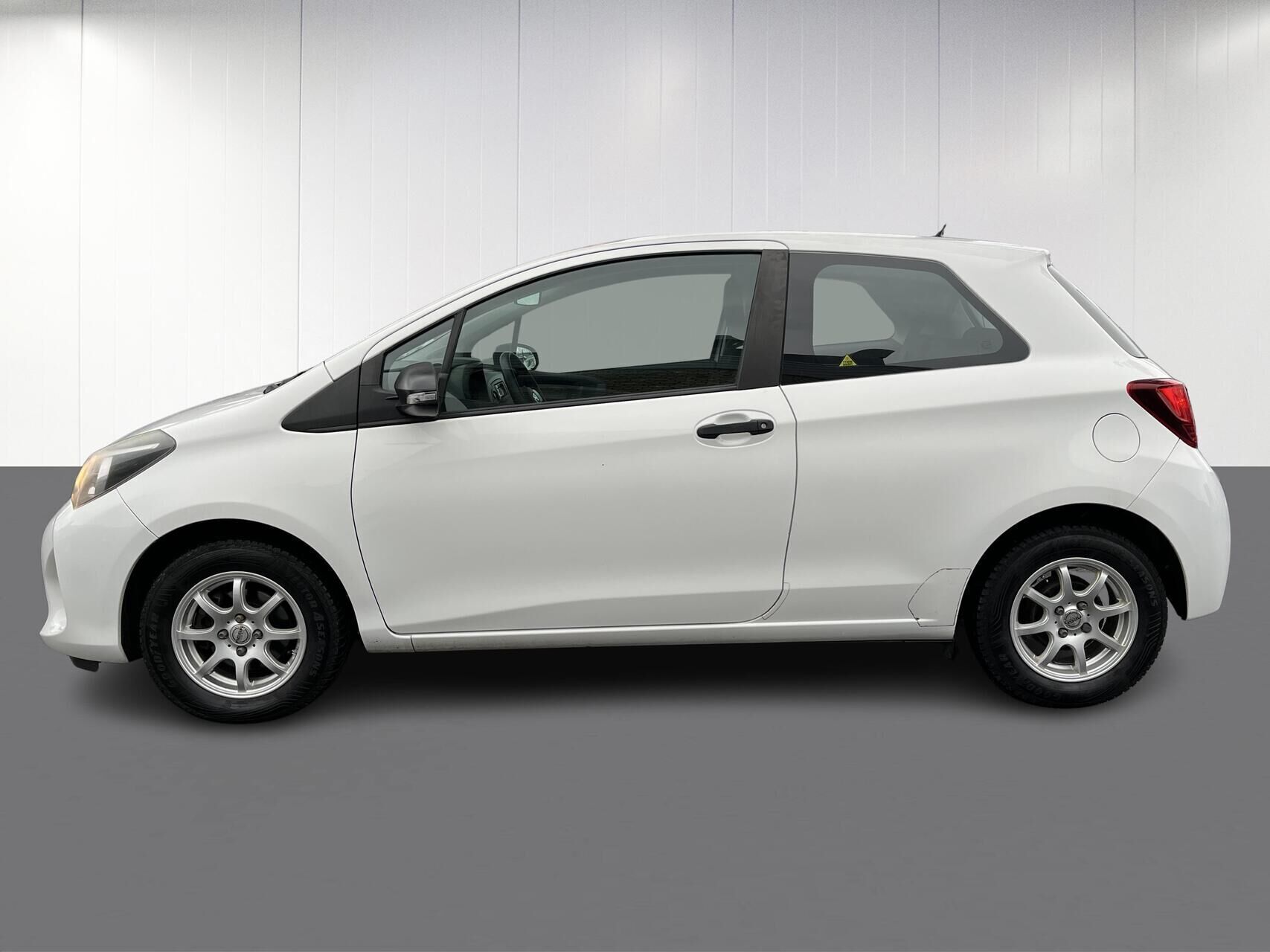 Toyota Yaris 1,0 VVT-I T1 69HK 3d