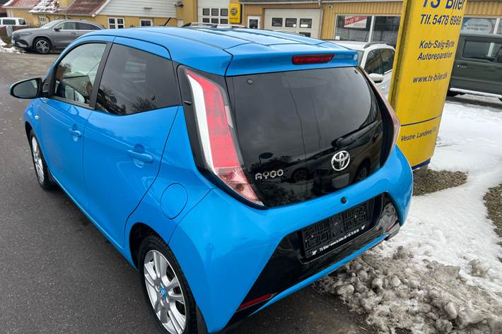 Blå Toyota Aygo fra 2018
