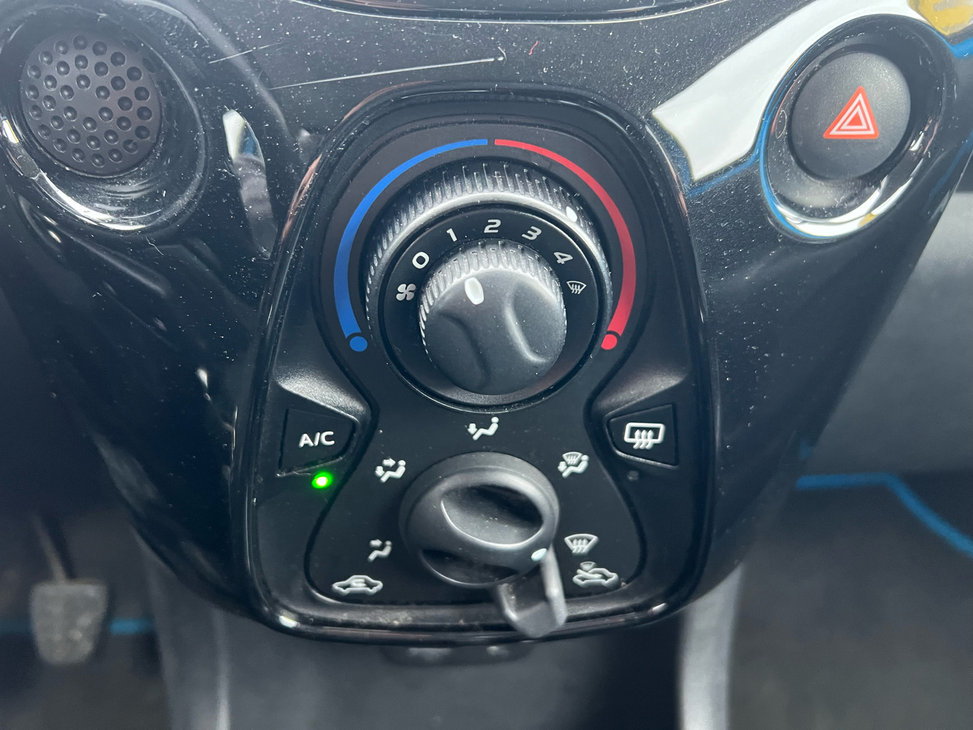 Blå Toyota Aygo fra 2018