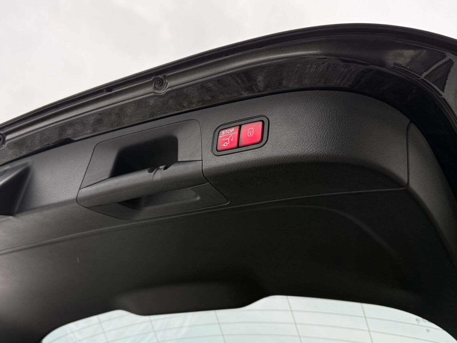 Sort Mercedes EQA250 fra 2023