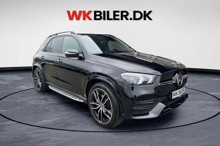 Sort Mercedes GLE350 de fra 2022 set udefra