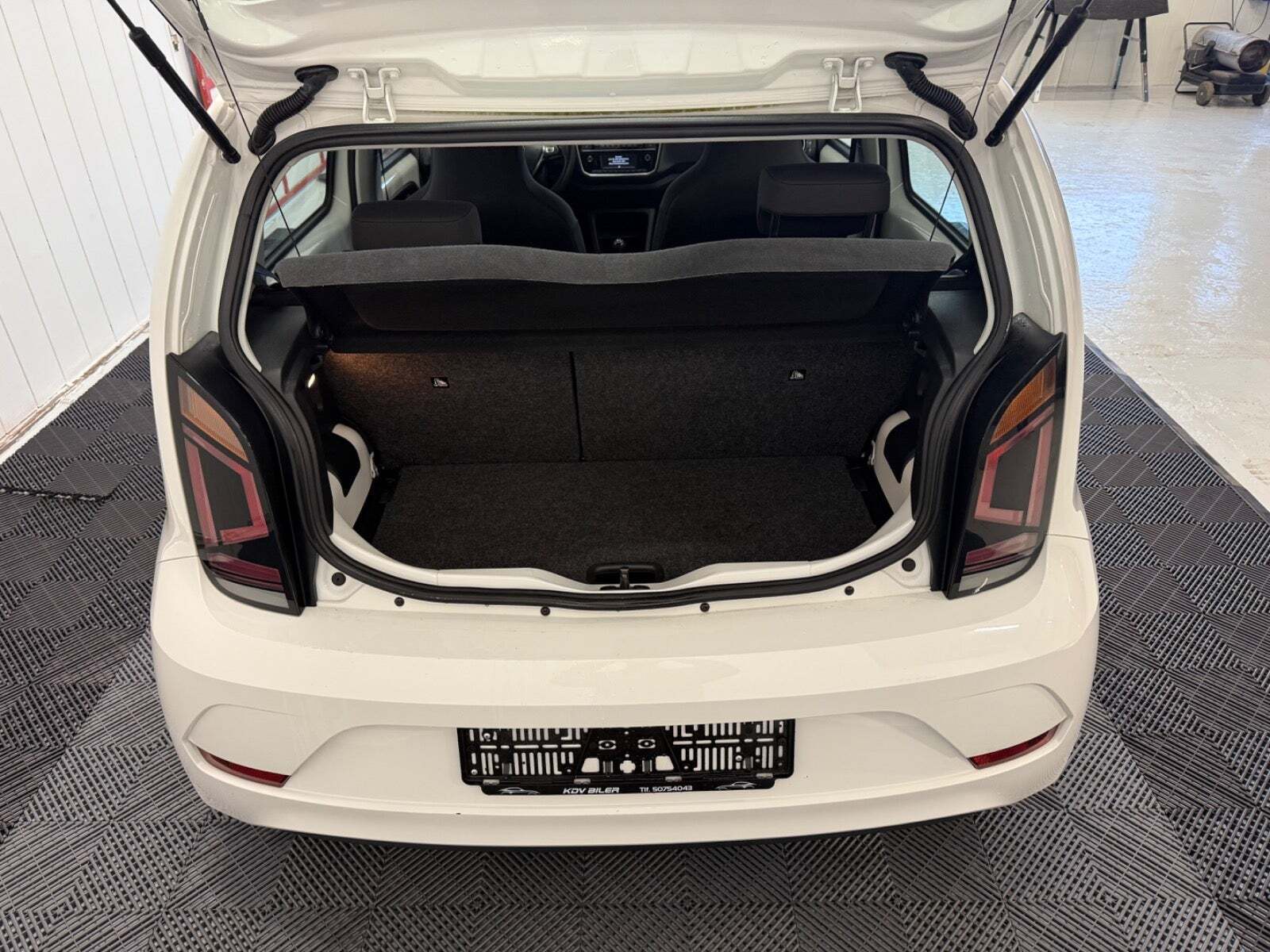 Hvid VW UP! fra 2018
