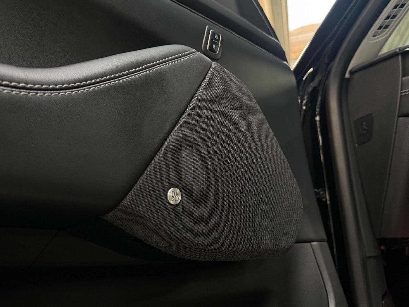 Sort Ford Mustang Mach-E fra 2022