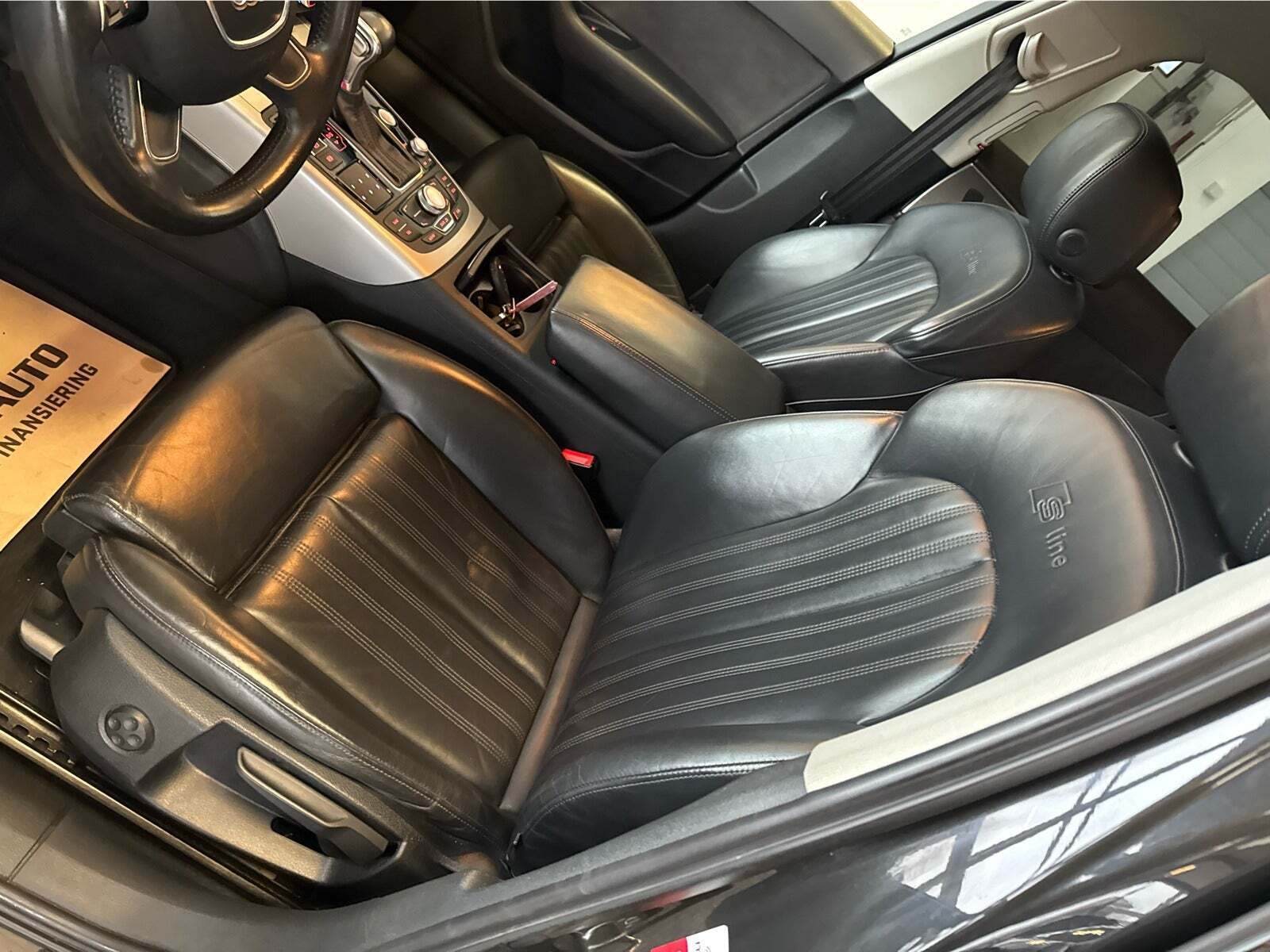 Grå Audi A6 fra 2014