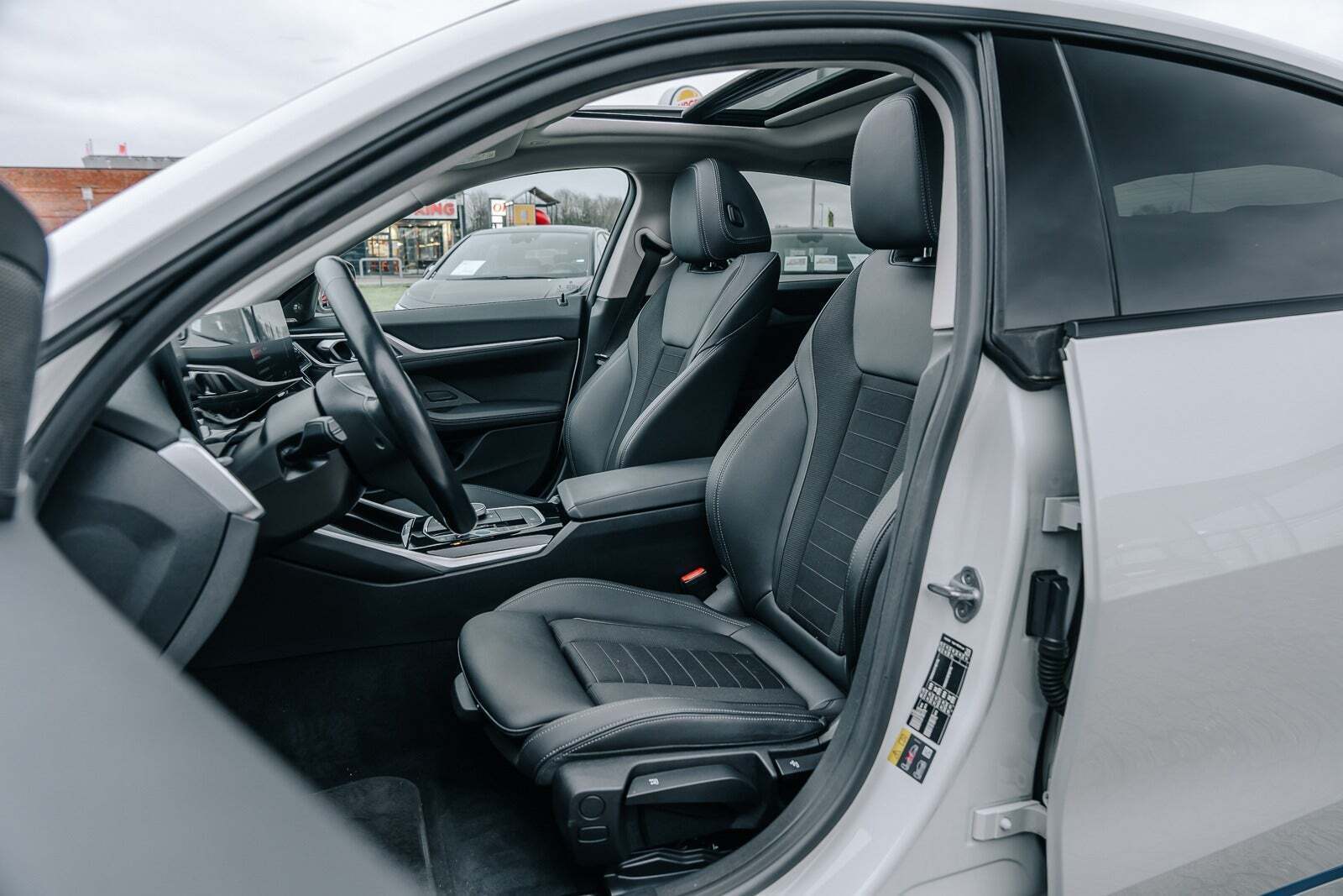 BMW i4 eDrive40 Charged