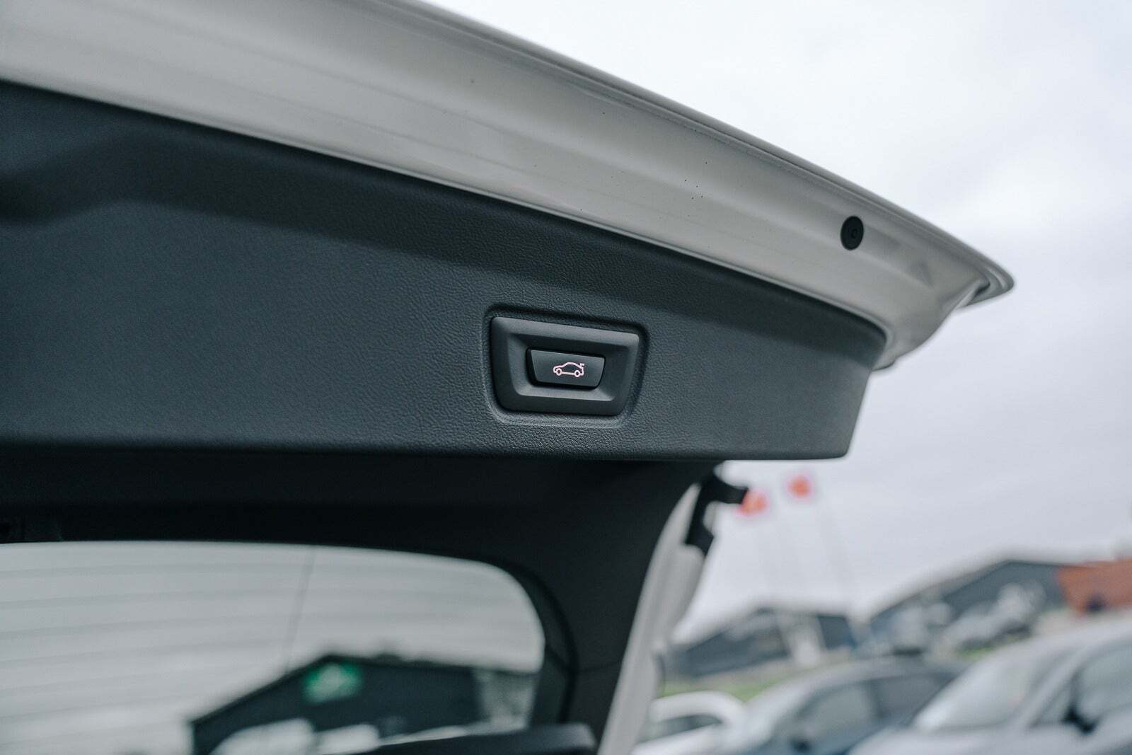 Hvid BMW i4 fra 2023