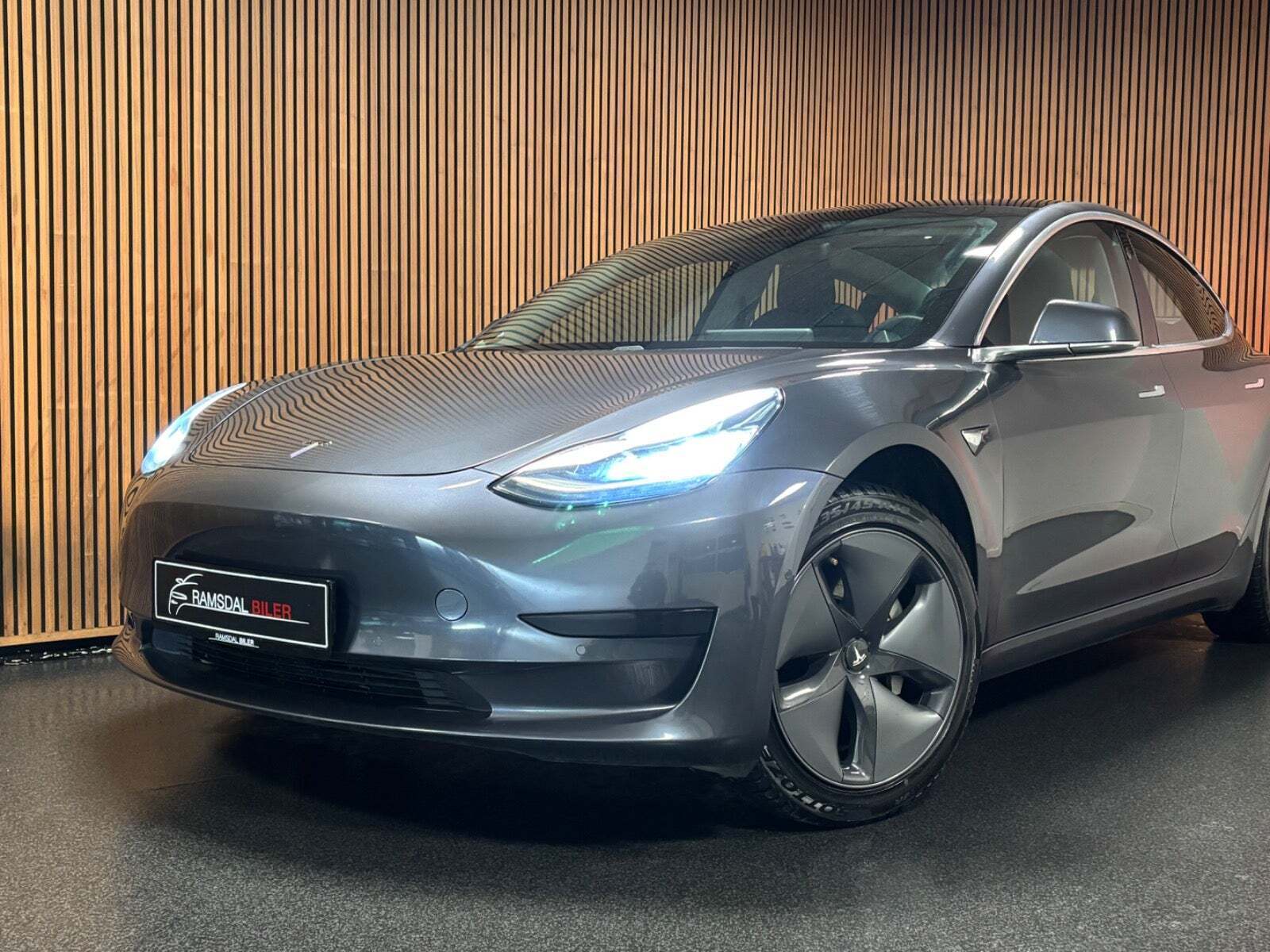 Tesla Model 3 Standard Range+ RWD