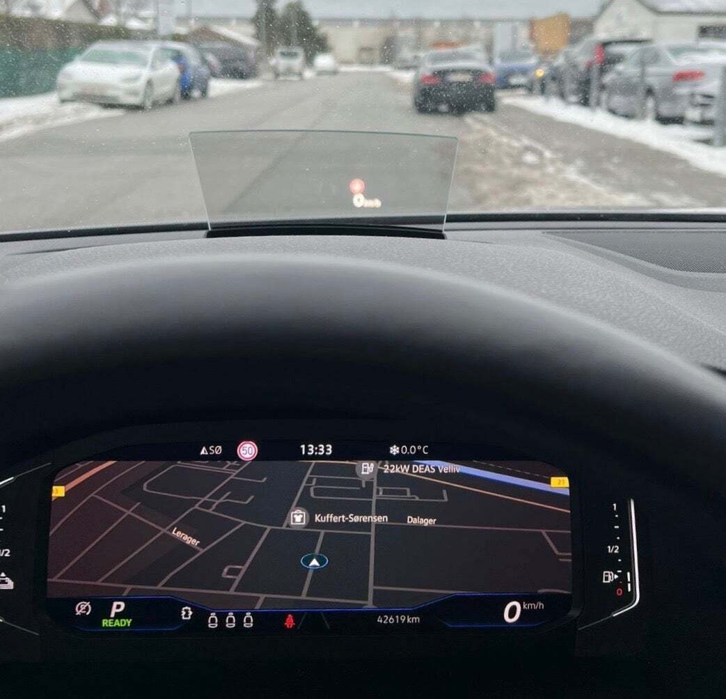 Sølv VW Passat fra 2021