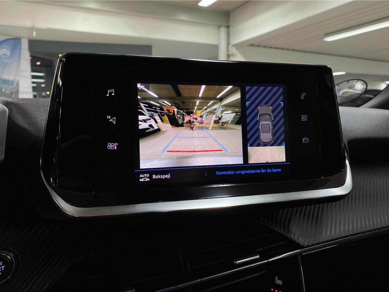 Sort Peugeot 2008 fra 2023